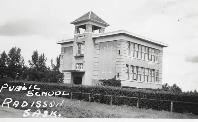 Public School, Radisson